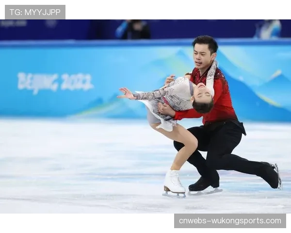 中国花滑大奖赛精彩上演 男单与双人自由滑激烈角逐展现冰上魅力 中国花滑大奖赛精彩上演 男单与双人自由滑激烈角逐展现冰上魅力