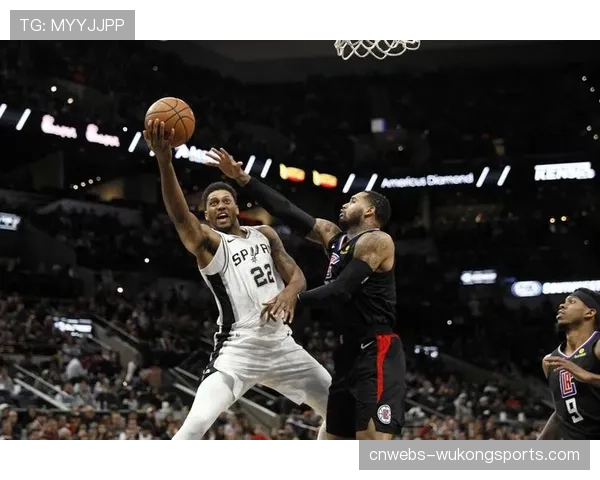 马刺与爵士高效进攻并驾齐驱 分别位列NBA得分榜第三第四 马刺与爵士高效进攻并驾齐驱 分别位列NBA得分榜第三第四