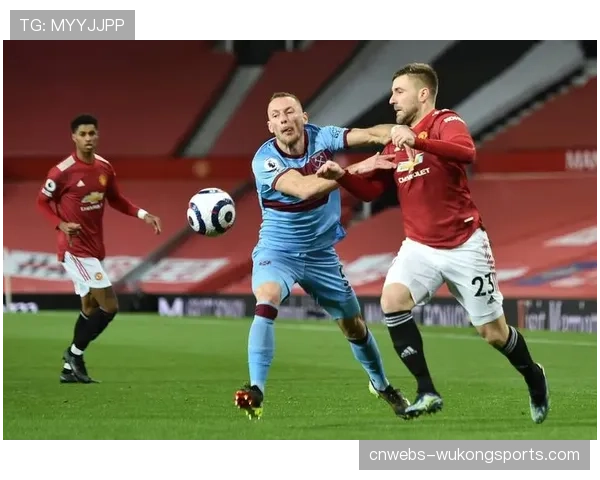 帕尔马vs博洛尼亚现红牌与VAR改判，比赛戏剧性十足